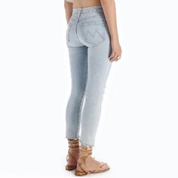 “NEW” MOTHER The Stunner Zip Ankle Fray Jean - Picture 2 of 11